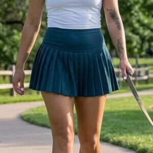 Sz Medium HALARA Dark Teal Gray Pleated 2-in-1 Shorts Skirt